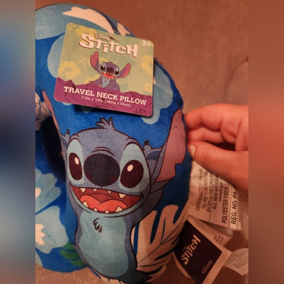 DISNEY- STITCH Kids 2 pc Travel Neck Pillow and Blanket Combo - Picture 4 of 4